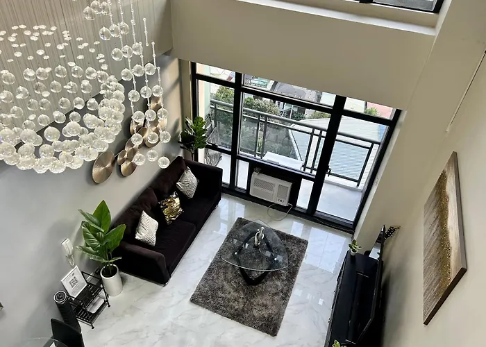 2-story Penthouse With 5 Balconies *