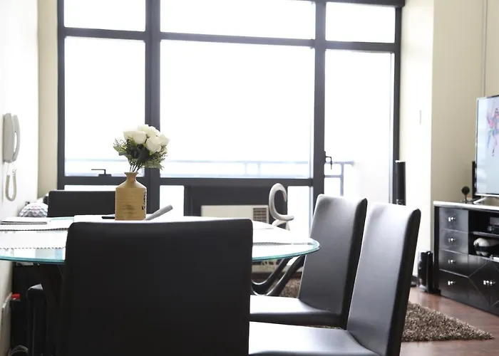 2-story Penthouse With 5 Balconies Apartment *