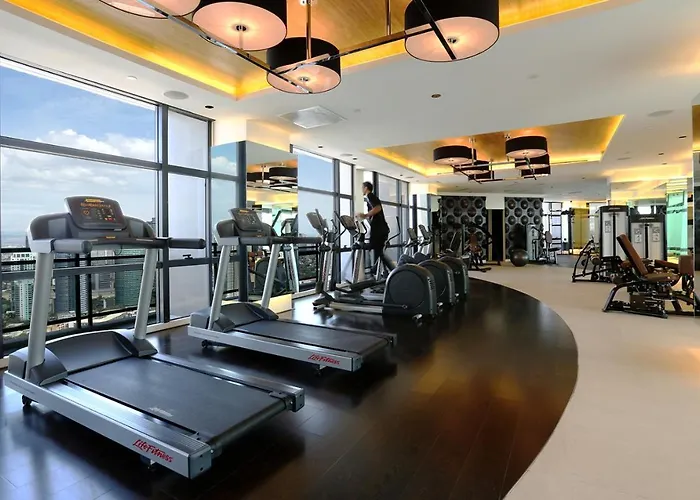 2-story Penthouse With 5 Balconies Apartment *